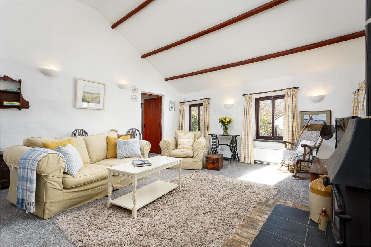 The Snug At Cornish Barn Holidays Truro Extérieur photo