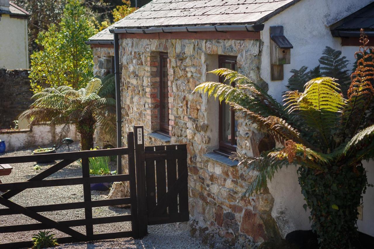 The Snug At Cornish Barn Holidays Truro Extérieur photo