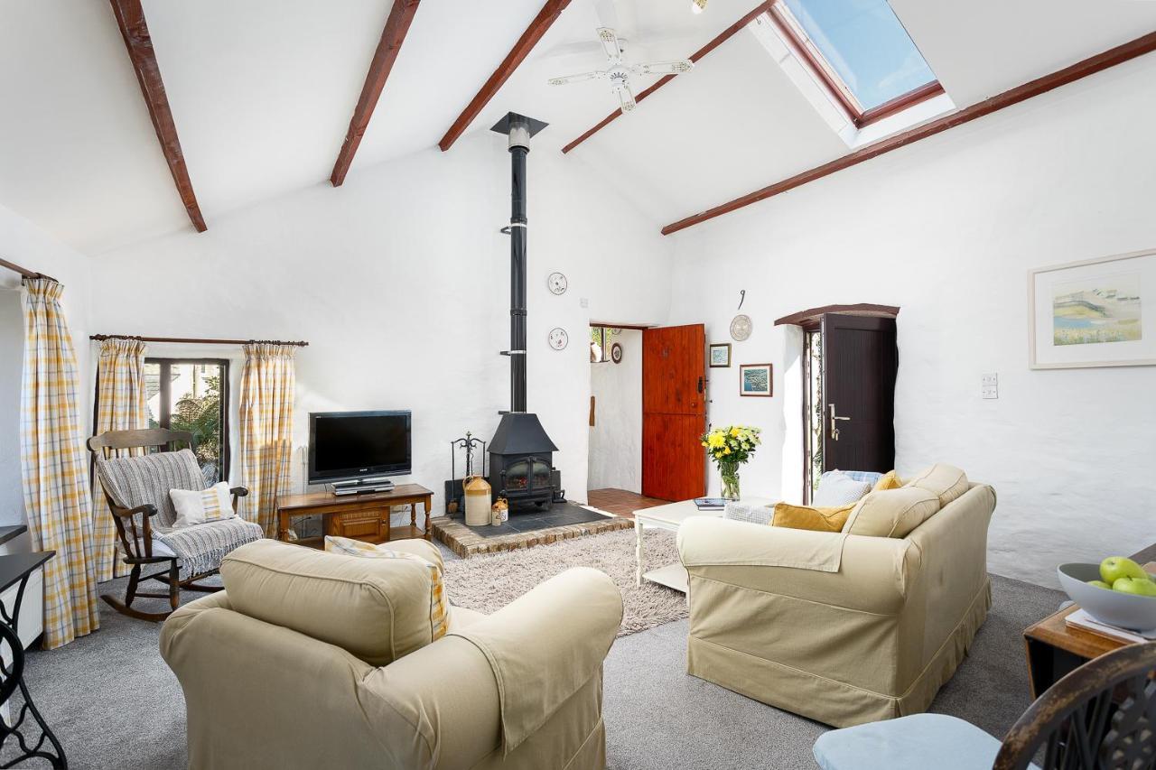 The Snug At Cornish Barn Holidays Truro Extérieur photo