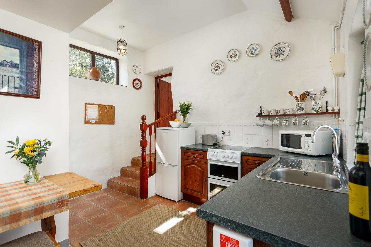The Snug At Cornish Barn Holidays Truro Extérieur photo