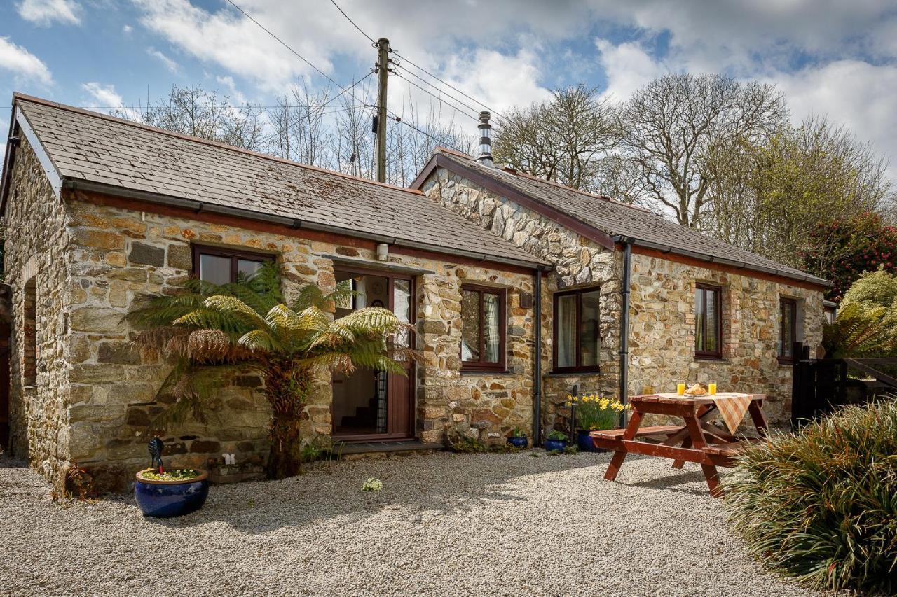 The Snug At Cornish Barn Holidays Truro Extérieur photo